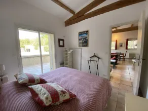 2 pasos de Lourmarin, casa con jardín vallado en una propiedad de oliva - Image 5