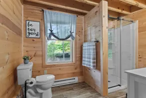 Golden Meadows Spacious Cabin with Hot tub, Fire-pit, near all baseball camps - Image 3