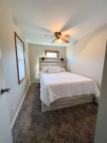 Newly Remodeled Cabin Steps from Sylvan Lake - Image 4