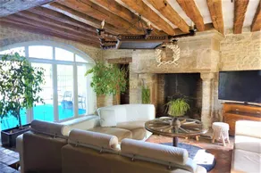 200m² house in a renovated farmhouse, stone walls and exposed beams - Image 5