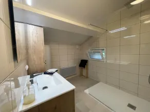 Maison de plain-pied confortable avec jardin à Rongères - Image 2