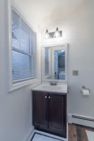 Clean Luxurious Retreat, Parking, Restaurants, Near New Hope. <1mile Del river  - Image 3