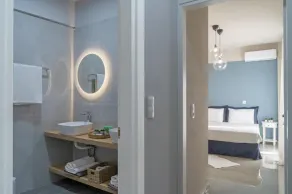 Nisimos Modern Apartment - Image 4