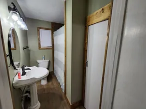 Spacious Family Farmhouse - Image 3