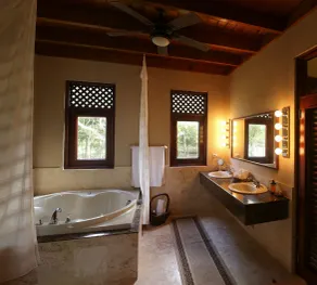 Sunrise Villa - An affordable beachfront gathering place for family and friends - Image 3