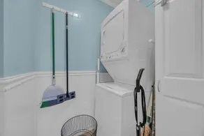 Pet Friendly Ocean View Cottage - Outdoor Pool - Walk to main street - Image 2