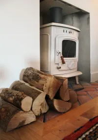 Romantic & Secluded Cottage. Beautiful Walks & Fantastic Pub - Image 3