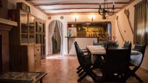 Quinta andaluz tradicional espaçosa com impressionante piscina privada. - Image 3