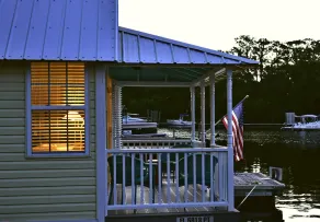 Cottage flottant. . . Doucement sur la rivière - Image 5