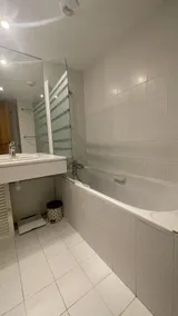 250m from ski slopes, 5th floor, view ski slopes, swimming pool, balcony, tv, ski locker, 32m² - Image 3