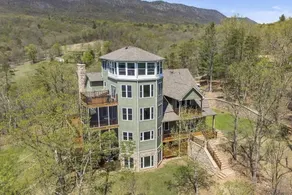Riverbend Lodge Spacious Riverfront Home with Hot Tub Pool & Mountain view - Image 5