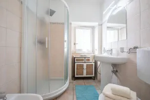Nido Belvedere AC and Lake View - Happy Rentals - Image 2