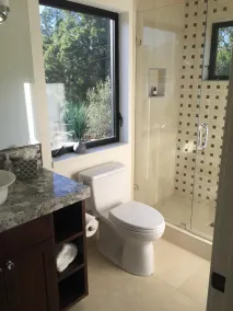 Vineyard View Guest House - Image 4