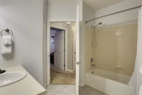 Easy E470 & 125 Access! Quiet Englewood Condo - Image 5