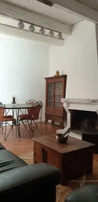 Detached village house with courtyard - Image 4