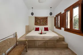 Villa Eleni Lindos Maison de Luxe 3 Chambres avec Bain à Remous - Image 5