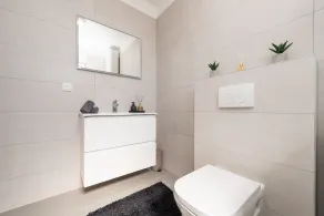 Apartment in Sukošan near the beach - Image 5