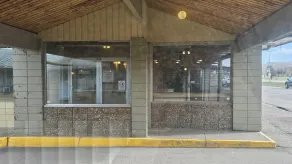 Camelot Court Motel - Image 3