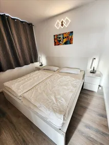 Completely renovated, modern apartment on the 3rd floor. - Image 3