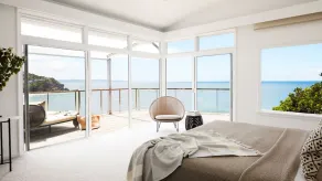 Stunning beachside Villa located 100m from iconic Whale beach, what a spectacular experience. - Image 4