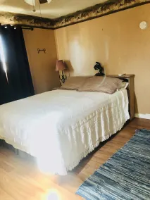 Vacation with the Horses in our Ranch House! Right off Hwy 395 - Image 3