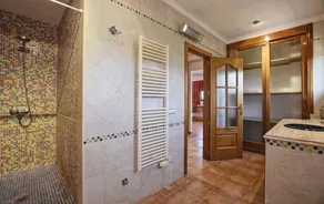 Villa 'Na Pont' with Pool, Garden, Terrace and Wi-Fi - Image 5
