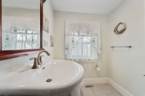Sea Horse Cottage-5 Bedrooms, 3 Full Baths, 2 Half Baths, Sleeps 14 - Image 2