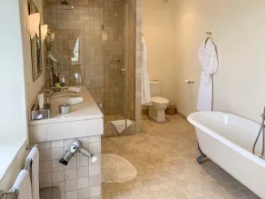 Mas Vaucluse - Six Bedroom Villa, Sleeps 12 - Image 2