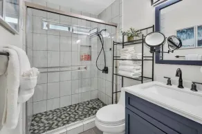 Tower 9 Oceanside, 1BD Boutique Retreat, Steps from the Beach, Sleeps 4 - Image 2