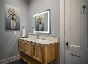 Luxurious guest home with private art gallery in the heart of a historic village - Image 4