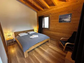 Spacious Chalet with outside Hot tub in 4Vallées ski resort in La Tzoumaz. - Image 4