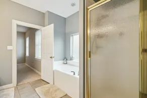 Wooded Lake Retreat 3 Bedroom Home - Image 4