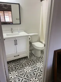 Close to everything!  2bed/2 bath - Image 2