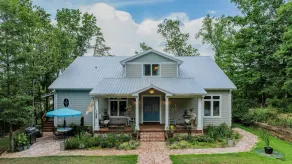 Firefly Lake House - Image 5