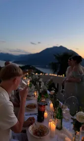 Magnificent Villa with gardens and terrace overlooking the lake. Barbecue - Image 5