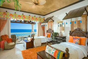 Stunning 5BR Villa Sandcastle includes Jacuzzi , Heated Pool, & Gourmet Kitchen + More! - Image 4