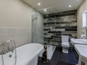 7 Schlafzimmer Unterkunft in Llandegla, near Wrexham - Image 3