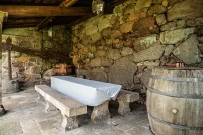 Pequeño Pazo Gallego del Siglo Xviii con Piscina - Image 3