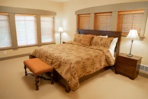 7401- Three Bedroom Loft Den Deluxe Crossings Townhomes condo - Image 3