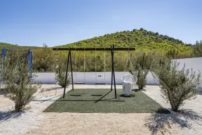 Moderne Villa Grigia mit Pool - Image 2