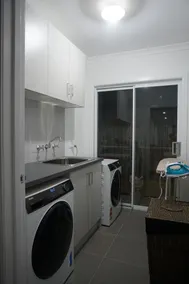 Cheerful 4 Bedroom Home In a Pleasing Location - Image 2