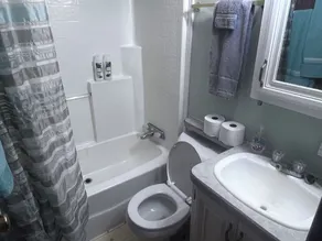 Quaint and Quiet Tiny Home, with Pool Access! - Image 4