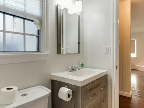 Woodland Hills Zen Modern - Image 2