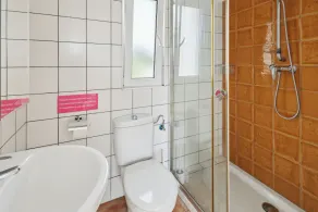 House - Sleeps 10 to 34 - Heated Pool - Parking - Image 3