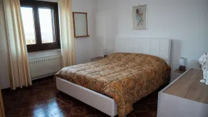 Wohnung in Villa mit Garten - Image 4