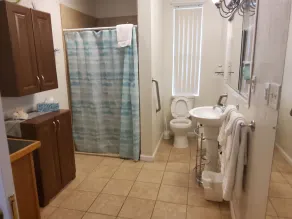 Beautiful country cottage with ease of access! Minutes to I-26, I-95 and Hwy 301 - Image 2