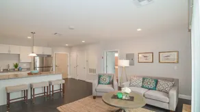 Beautiful new apartment 2bed/2bath Waltham - Image 5