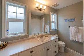 Spacious Family Cottage on Osoyoos Lake - Image 3
