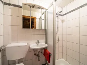 Holiday home with balcony and lots of privacy - Image 2