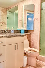 PENTHOUSE PREMIUM OCEAN FRONT 2B2B WHALER CONDO-180 DEGREE OCEAN VIEW - Image 4